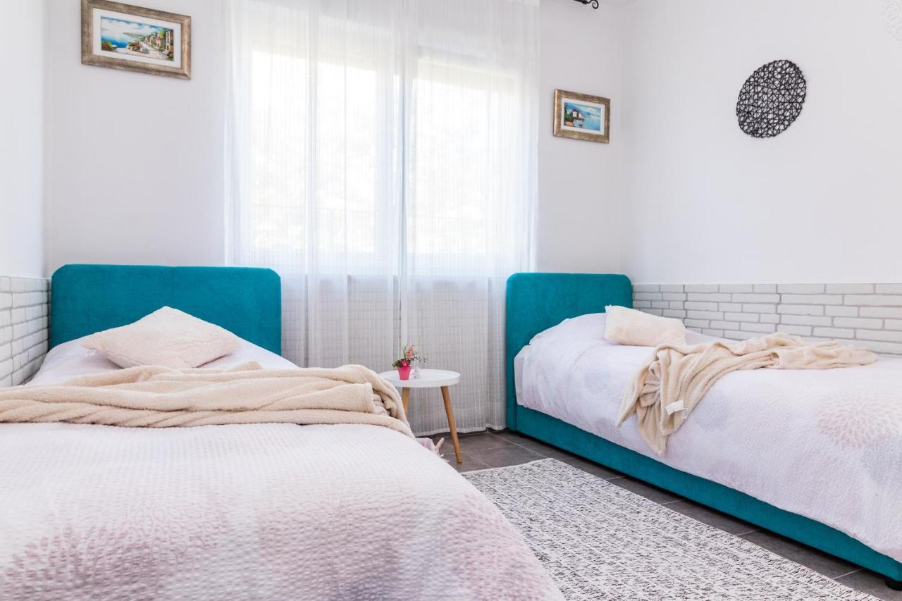 Holiday Home Istra With Jacuzzi Medolino Esterno foto